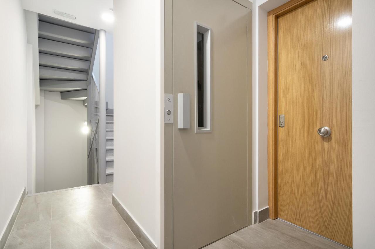Apartamentos Reformados En Madrid Rio Esterno foto