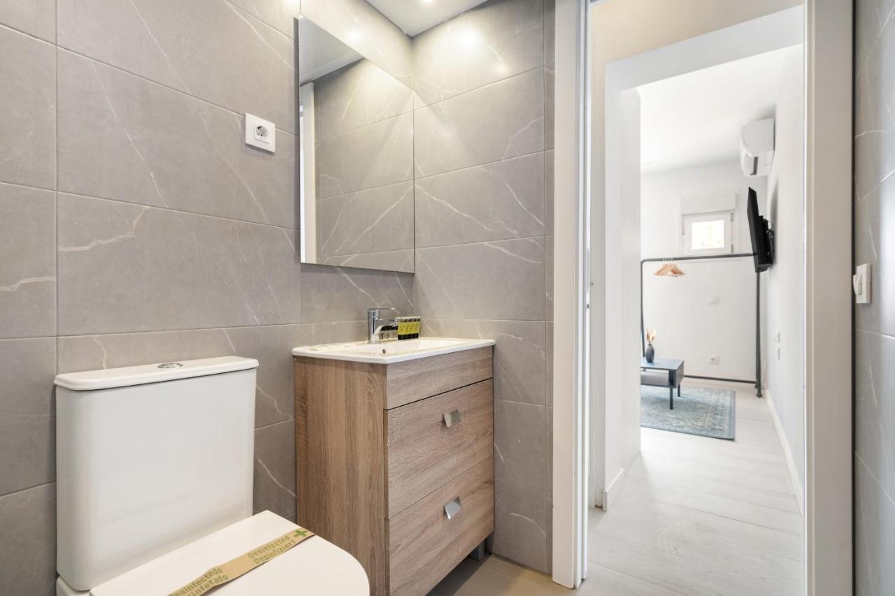 Apartamentos Reformados En Madrid Rio Esterno foto