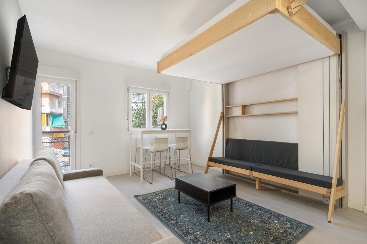 Apartamentos Reformados En Madrid Rio Esterno foto
